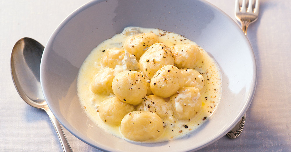 Kartoffel-Gnocchi mit Gorgonzolasauce Rezept | Küchengötter Kartoffel-Gnocchi mit Gorgonzolasauce Rezept | Küchengötter