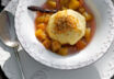 Topfenknödel mit Rhabarberkompott