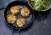 Tofuküchlein und 
Spinat mit Sesamsauce