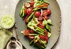 Bohnen-Paprika-Tomaten-Salat mit Avocado-Dressing