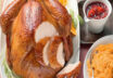Thanksgiving-Truthahn mit Preiselbeersauce und Süßkartoffelbrei Thanksgiving-Truthahn mit Preiselbeersauce und Süßkartoffelbrei