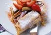 Rhabarberstrudel mit marinierten Erdbeeren Rhabarberstrudel mit marinierten Erdbeeren