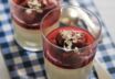 Gewürz-Pannacotta mit Portwein-Rhabarber Gewürz-Pannacotta mit Portwein-Rhabarber