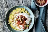 Porridge mit Rhabarber-Vanille-Kompott