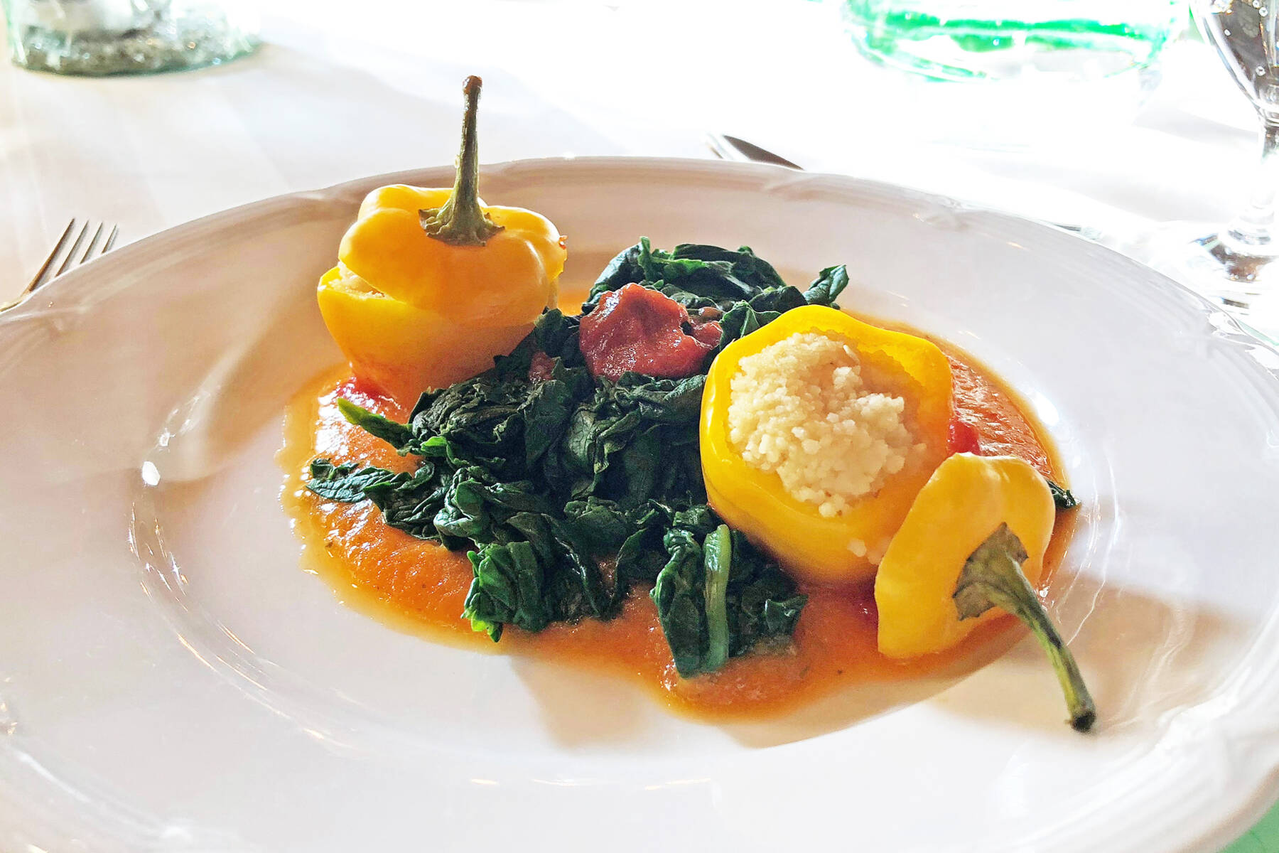 Gefüllte Minipaprika mit Paprika-Tomatensoße – Schrothkur Rezept ... Gefüllte Minipaprika mit Paprika-Tomatensoße – Schrothkur Rezept ...