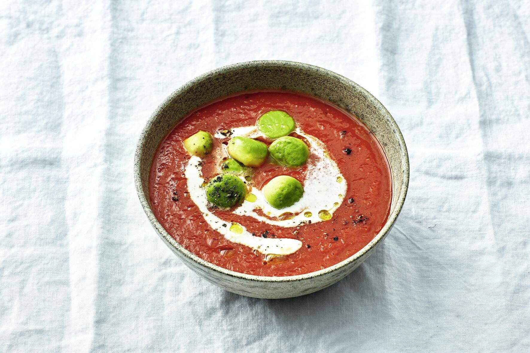 Scharfe Avocado-Tomatensuppe Rezept | Küchengötter Scharfe Avocado-Tomatensuppe Rezept | Küchengötter