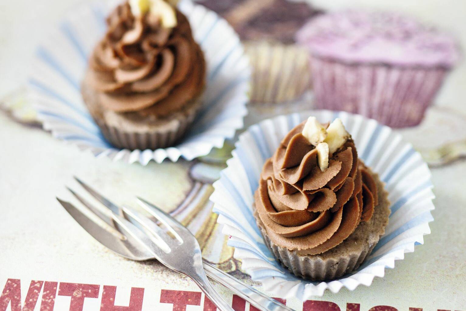 Rohe Bananen-Cupcakes mit Schoko-Frosting – Raw Bakery | Küchengötter