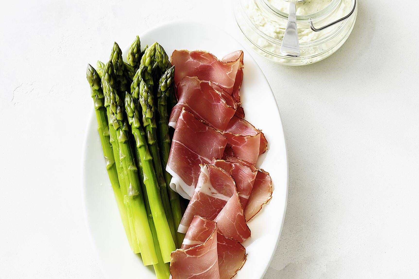 Grüner Spargel mit KokosMayonnaise Rezept Küchengötter