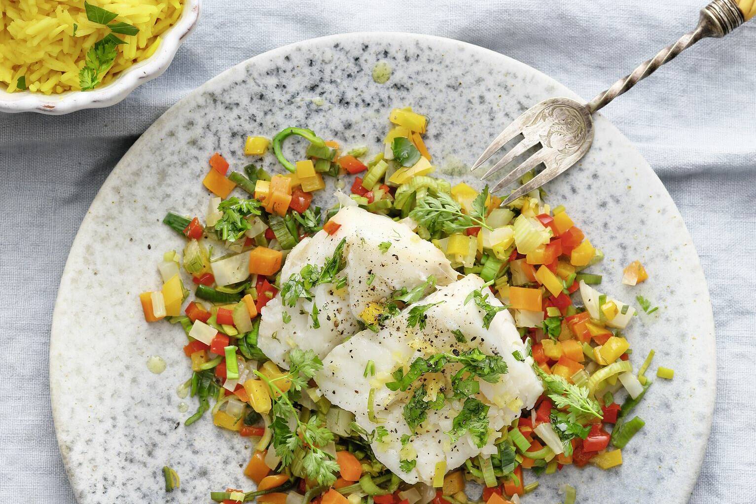 Kabeljau auf Gemüsebett Rezept | Küchengötter Kabeljau auf Gemüsebett Rezept | Küchengötter