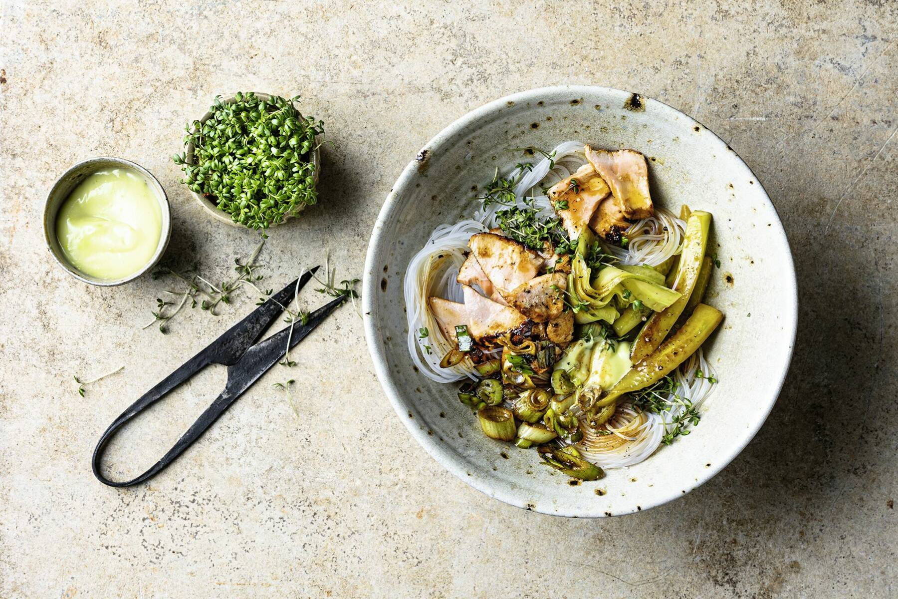 PulledLachsBowl mit WasabiMayo Rezept Küchengötter