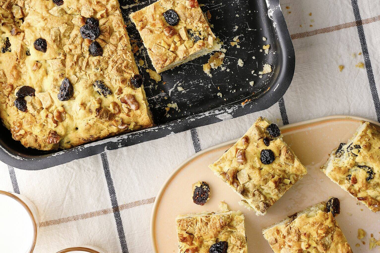 Blondies mit Cranberrys und Walnüssen Rezept | Küchengötter