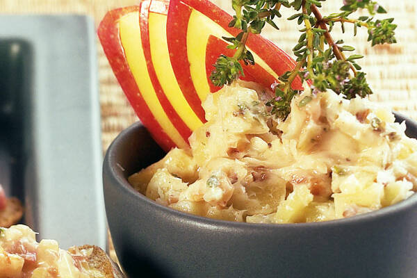 Griebenschmalz mit Äpfeln Rezept | Küchengötter Griebenschmalz mit Äpfeln Rezept | Küchengötter