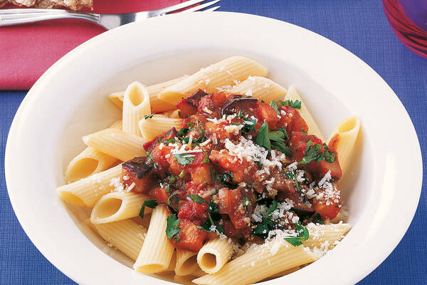 Auberginen-Nudeln Rezept | Küchengötter Auberginen-Nudeln Rezept | Küchengötter