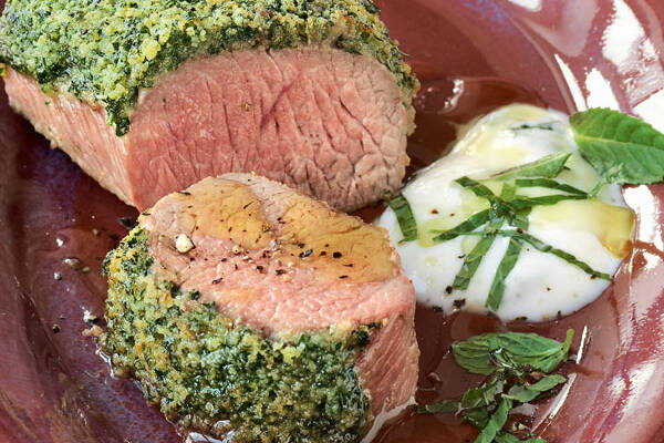 Lamm mit Zitronen-Kräuter-Kruste Rezept | Küchengötter Lamm mit Zitronen-Kräuter-Kruste Rezept | Küchengötter