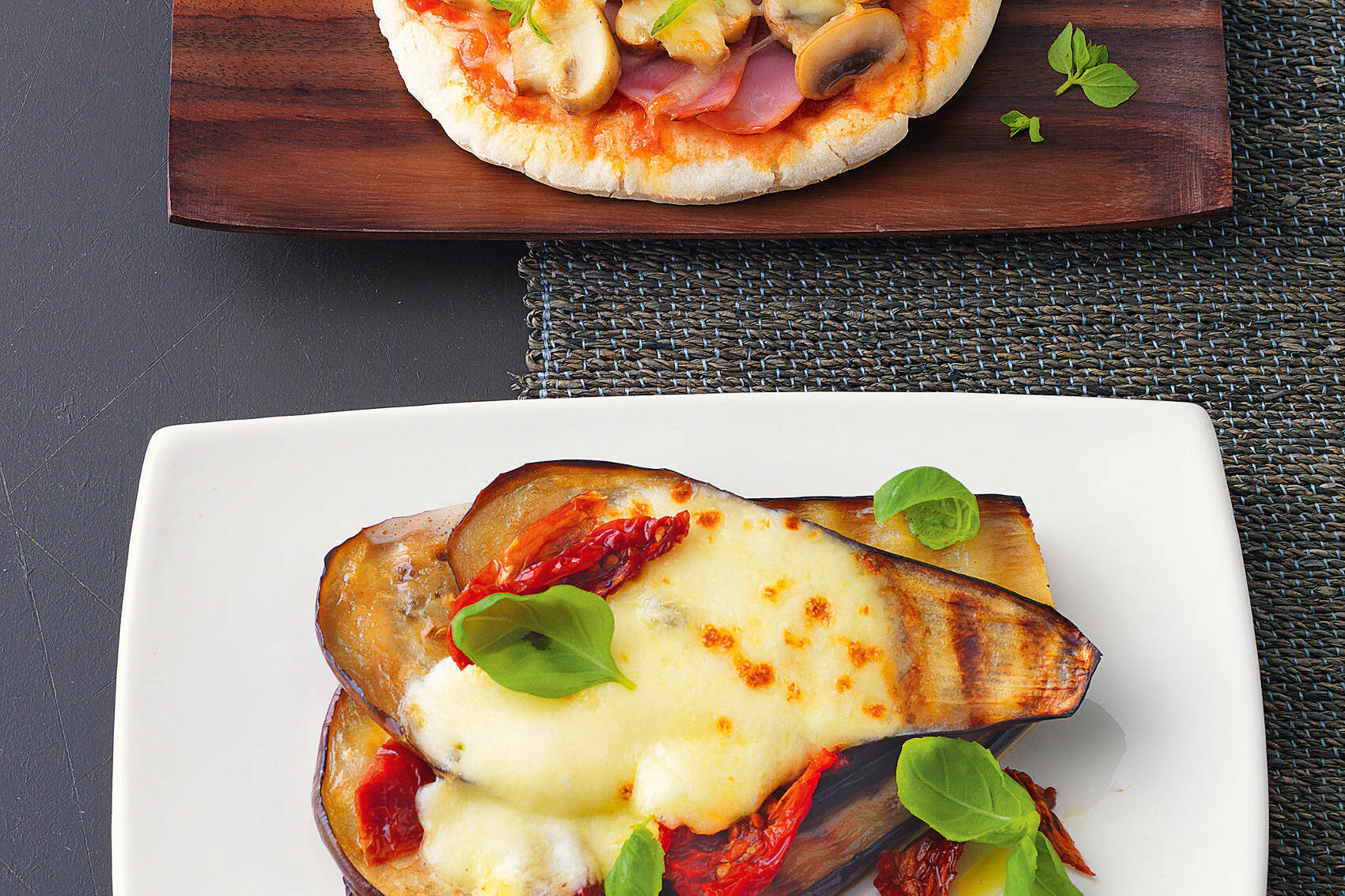 Schnelle Pizza mit Pilzen und Schinken Rezept | Küchengötter Schnelle Pizza mit Pilzen und Schinken Rezept | Küchengötter