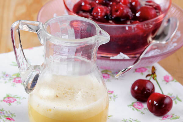 Rote Grütze mit Vanillesauce Rezept | Küchengötter Rote Grütze mit Vanillesauce Rezept | Küchengötter