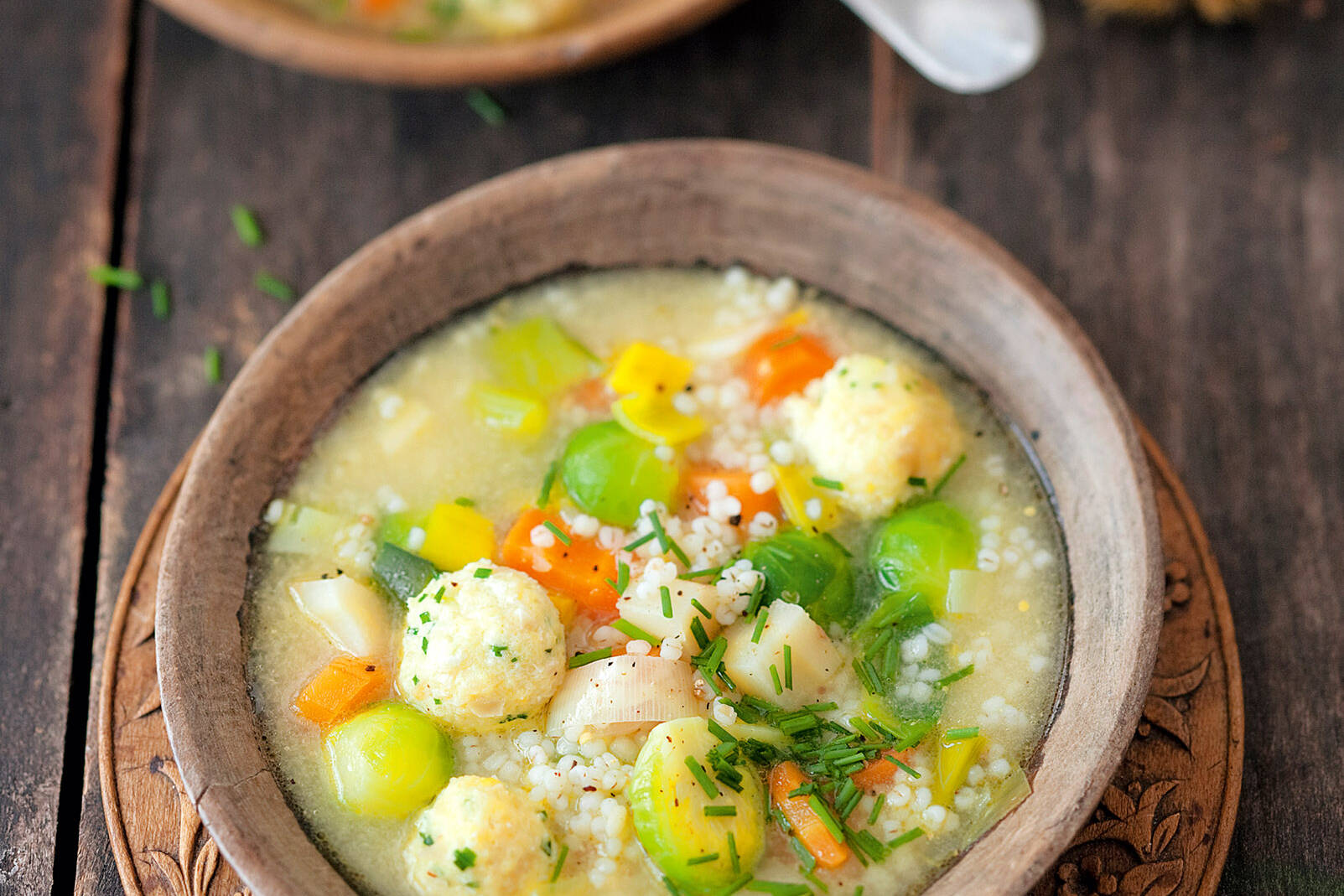 Graupeneintopf mit Käseklößchen Rezept (vegetarisch) | Küchengötter Graupeneintopf mit Käseklößchen Rezept (vegetarisch) | Küchengötter