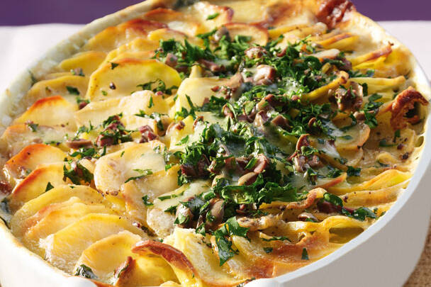 Kartoffel-Löwenzahn-Gratin Rezept | Küchengötter Kartoffel-Löwenzahn-Gratin Rezept | Küchengötter