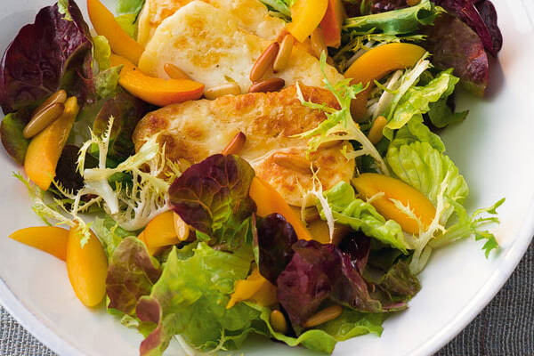 Aprikosen-Salat mit Honig-Dressing Rezept | Küchengötter Aprikosen-Salat mit Honig-Dressing Rezept | Küchengötter