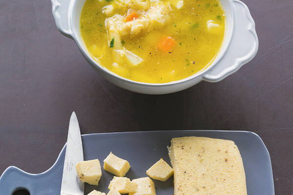 Gemüsebrühe mit Eierstich Rezept | Küchengötter Gemüsebrühe mit Eierstich Rezept | Küchengötter