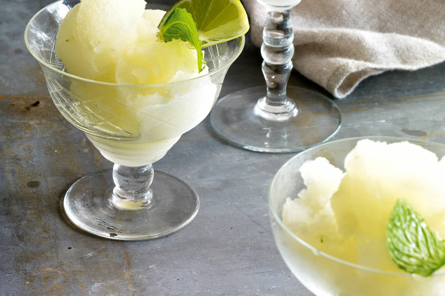 Sekt-Holunderblüten-Sorbet Rezept | Küchengötter Sekt-Holunderblüten-Sorbet Rezept | Küchengötter