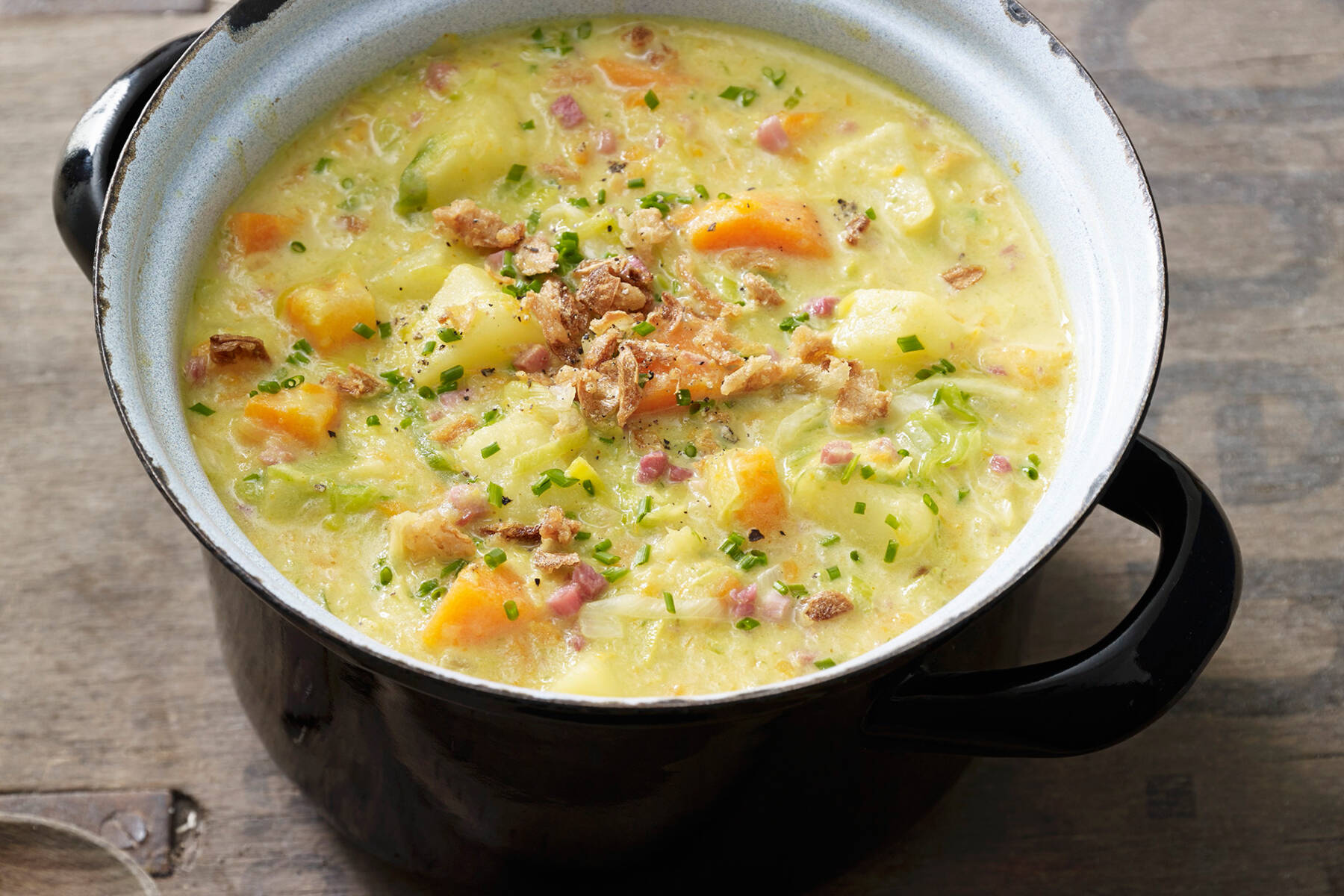 Kartoffelsuppe mit Schinkenwürfeln Rezept | Küchengötter Kartoffelsuppe mit Schinkenwürfeln Rezept | Küchengötter