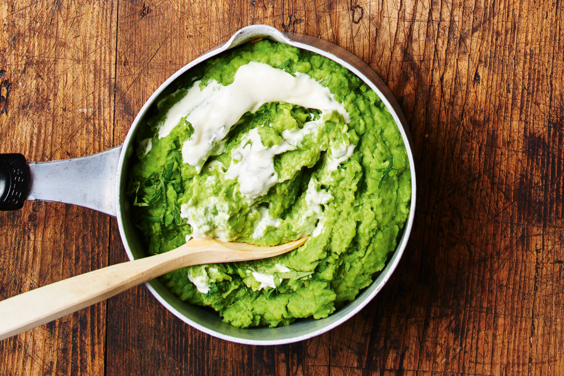 Erbsenpüree mit Minze Rezept | Küchengötter Erbsenpüree mit Minze Rezept | Küchengötter