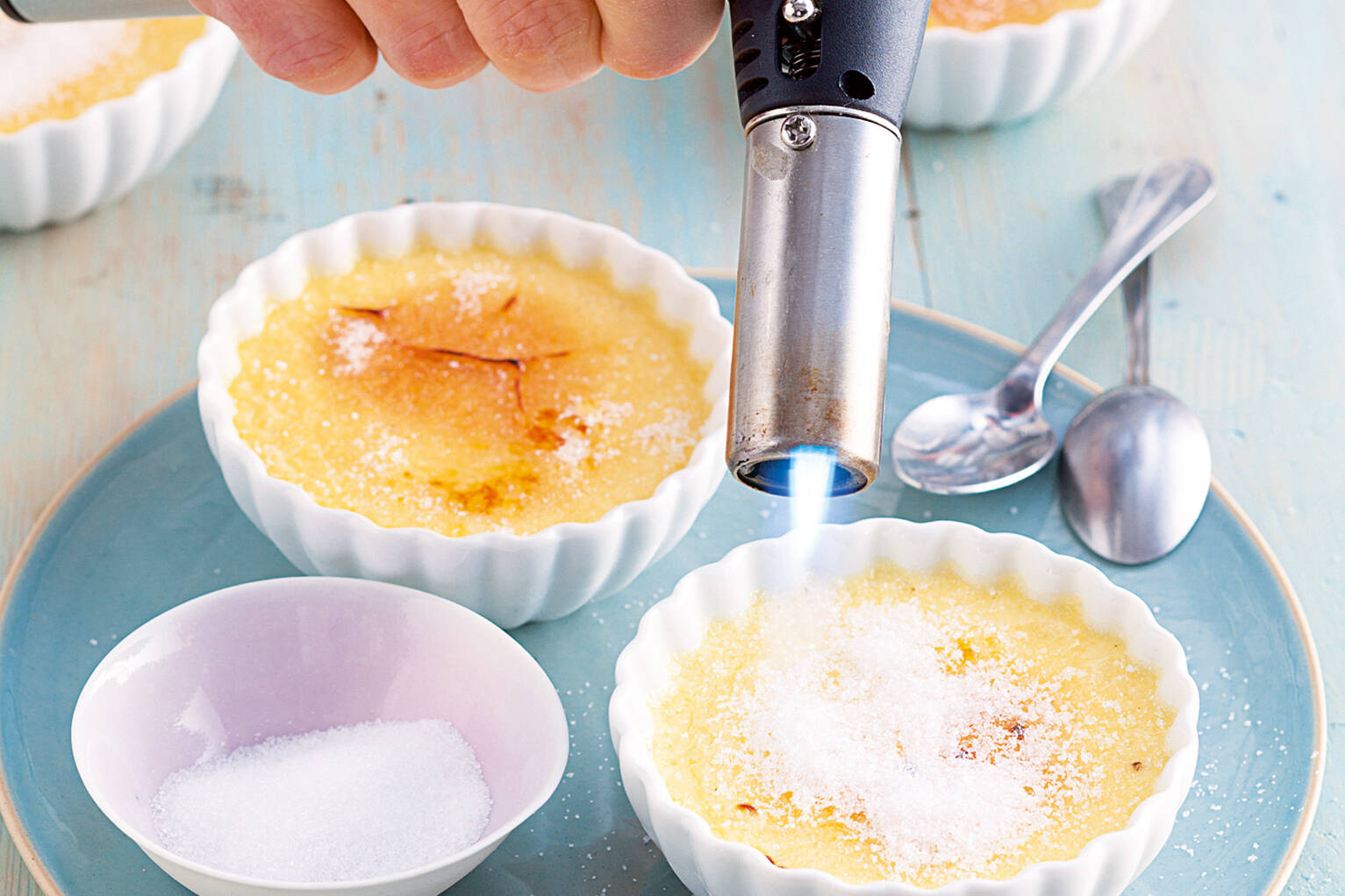 Klassische Crème brûlée mit Passionsfrucht Rezept | Küchengötter Klassische Crème brûlée mit Passionsfrucht Rezept | Küchengötter