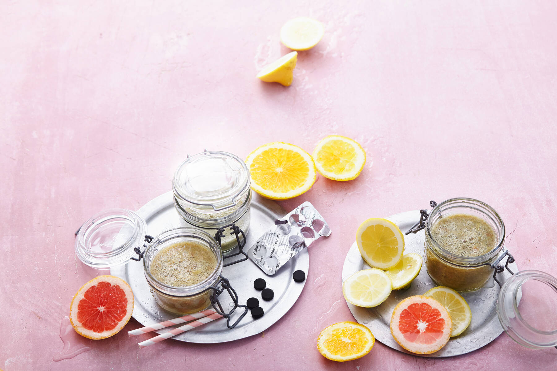 Black-Swan-Smoothie mit Aktivkohle