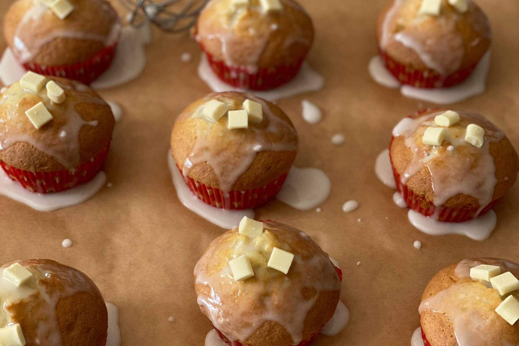 White Chocolate Muffins mit Lemon-Curd-Füllung Rezept | Küchengötter White Chocolate Muffins mit Lemon-Curd-Füllung Rezept | Küchengötter