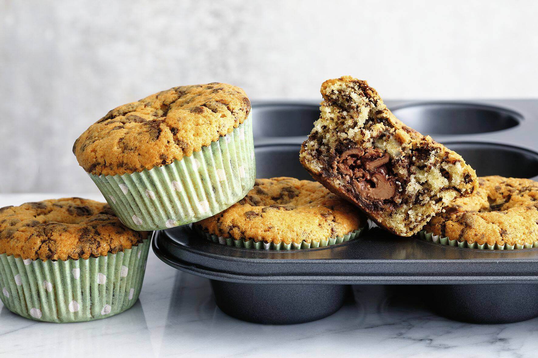 Eierlikörmuffins mit Schokoraspeln Rezept | Küchengötter Eierlikörmuffins mit Schokoraspeln Rezept | Küchengötter