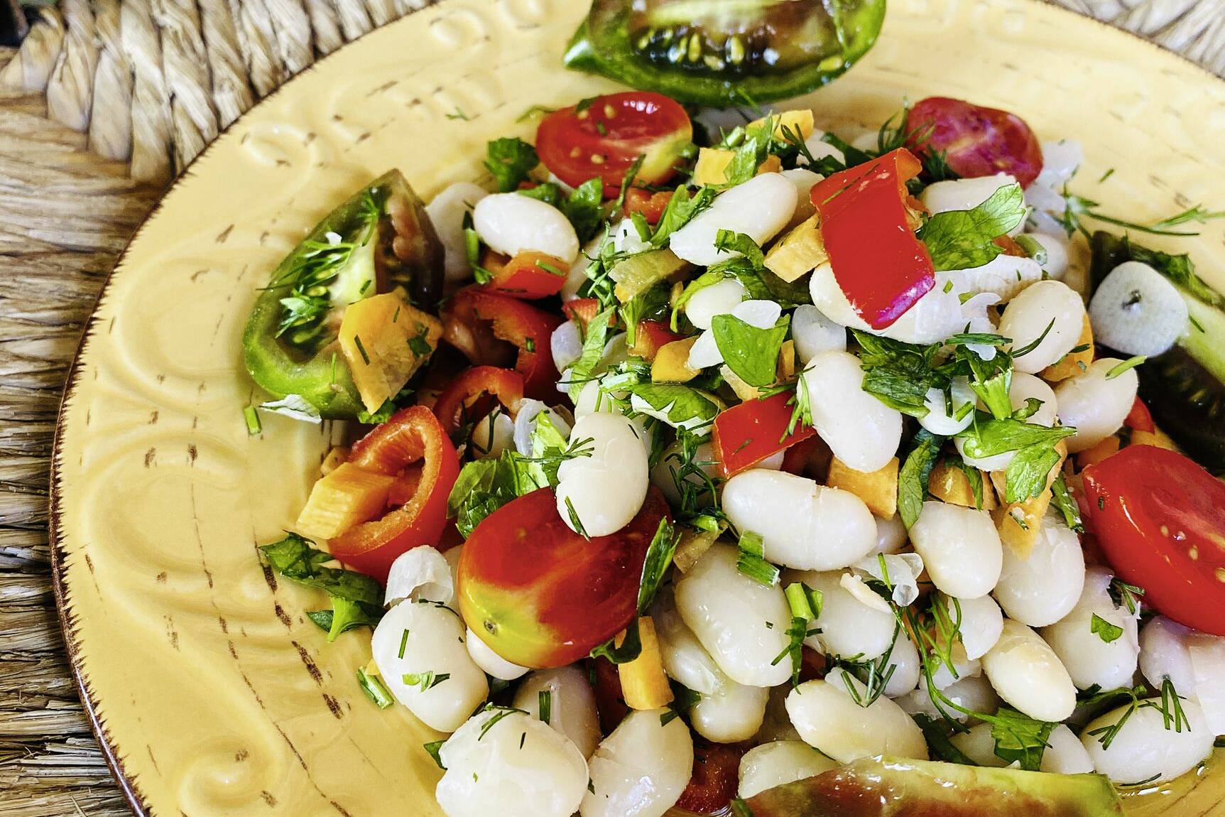 Weißer Bohnensalat mit Tomaten Rezept | Küchengötter Weißer Bohnensalat mit Tomaten Rezept | Küchengötter
