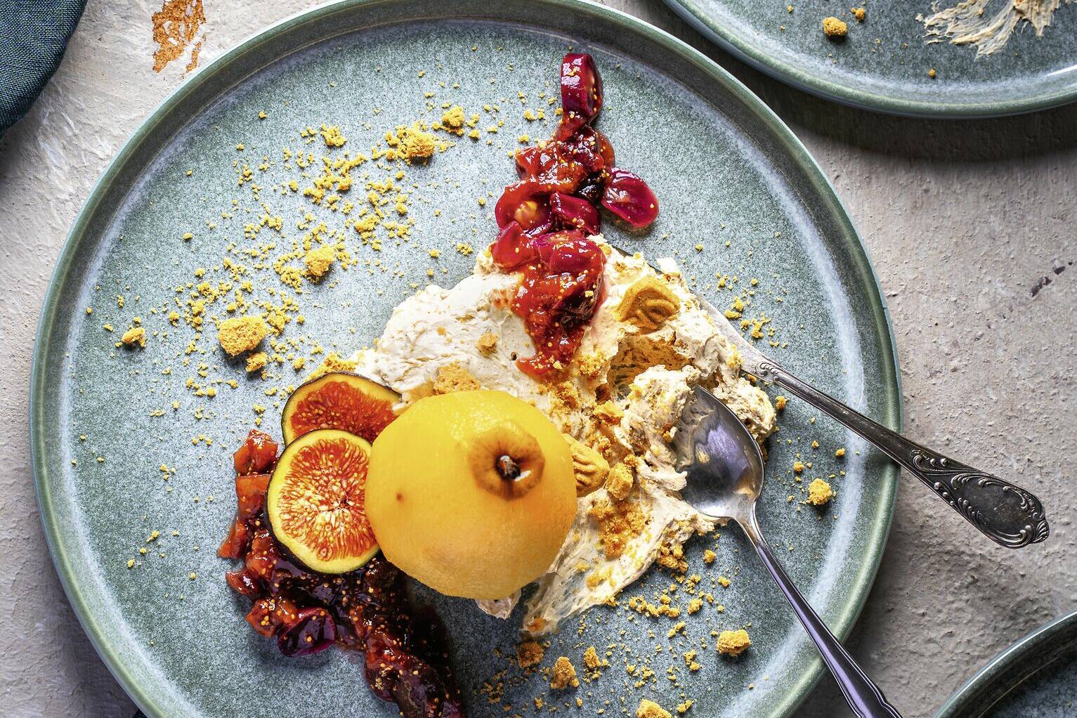Riesling-Birne mit Feigen-Trauben-Kompott und Spekulatiusmousse Rezept ...