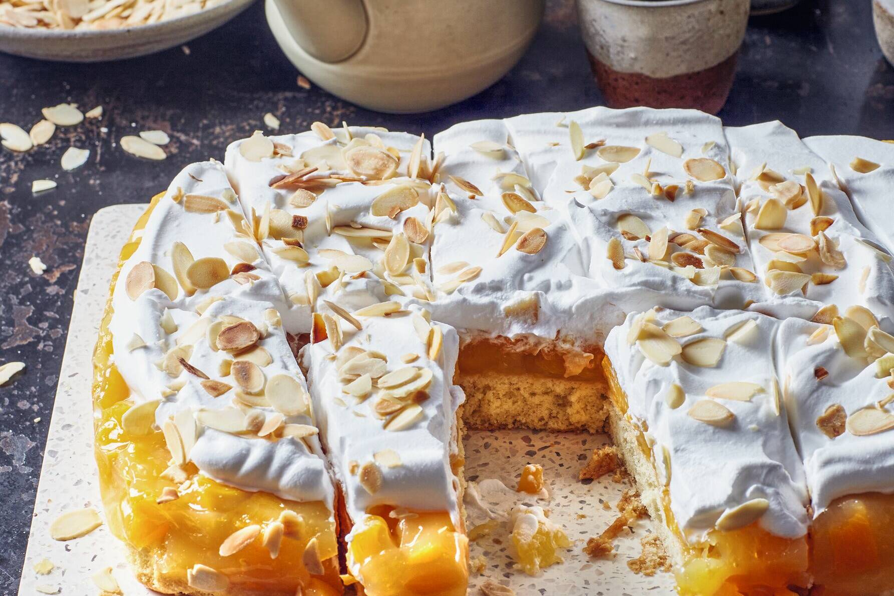 Pfirsich-Mandel-Schnitten mit Erythrit Rezept | Küchengötter Pfirsich-Mandel-Schnitten mit Erythrit Rezept | Küchengötter