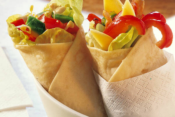 Wraps mit zwei Füllungen Rezept | Küchengötter Wraps mit zwei Füllungen Rezept | Küchengötter