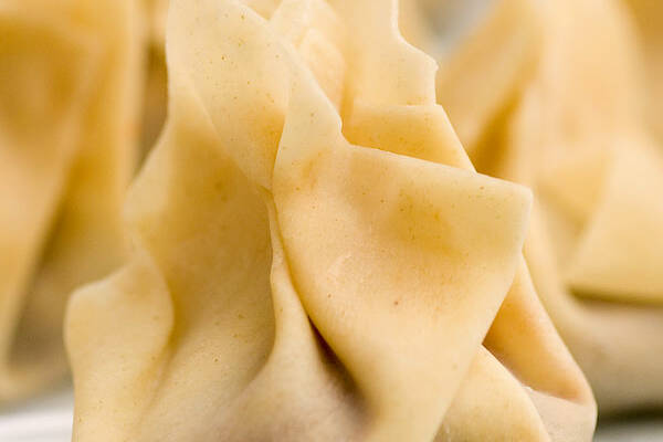 Scharfe Wan Tans mit Pflaumen-Dip Rezept | Küchengötter Scharfe Wan Tans mit Pflaumen-Dip Rezept | Küchengötter