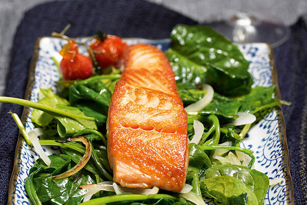 Lachs Auf Blattspinat Rezept Kuchengotter