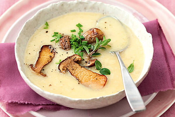 Kartoffelsuppe mit Steinpilzen Rezept | Küchengötter Kartoffelsuppe mit Steinpilzen Rezept | Küchengötter