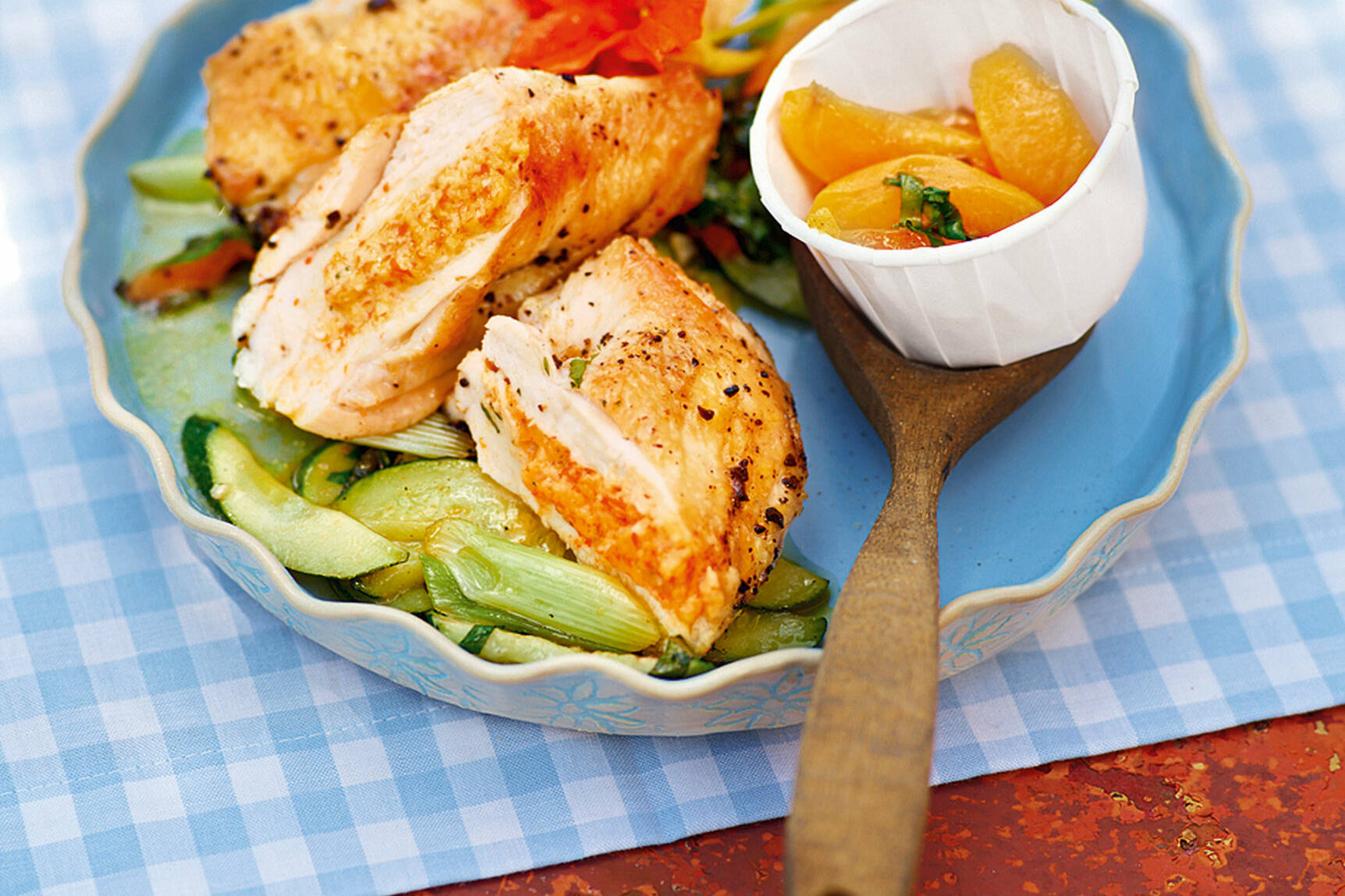 Gefüllte Hähnchenbrustfilets mit Aprikosensauce Rezept | Küchengötter
