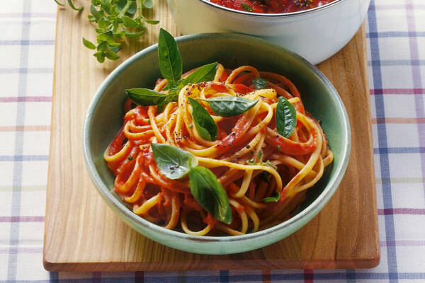 Sahnige Tomatensauce Rezept | Küchengötter Sahnige Tomatensauce Rezept | Küchengötter