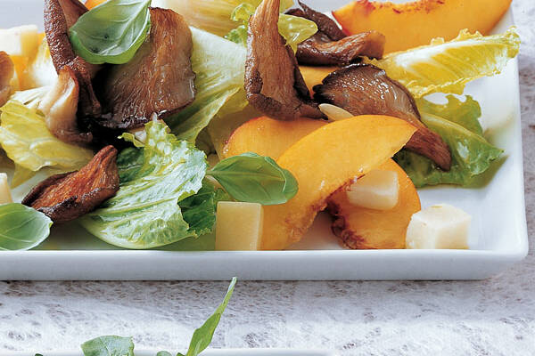 Bunter Romanasalat mit Pilzen Rezept | Küchengötter