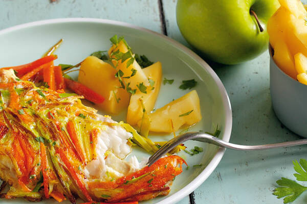 Kabeljau im Gemüsemantel Rezept | Küchengötter Kabeljau im Gemüsemantel Rezept | Küchengötter