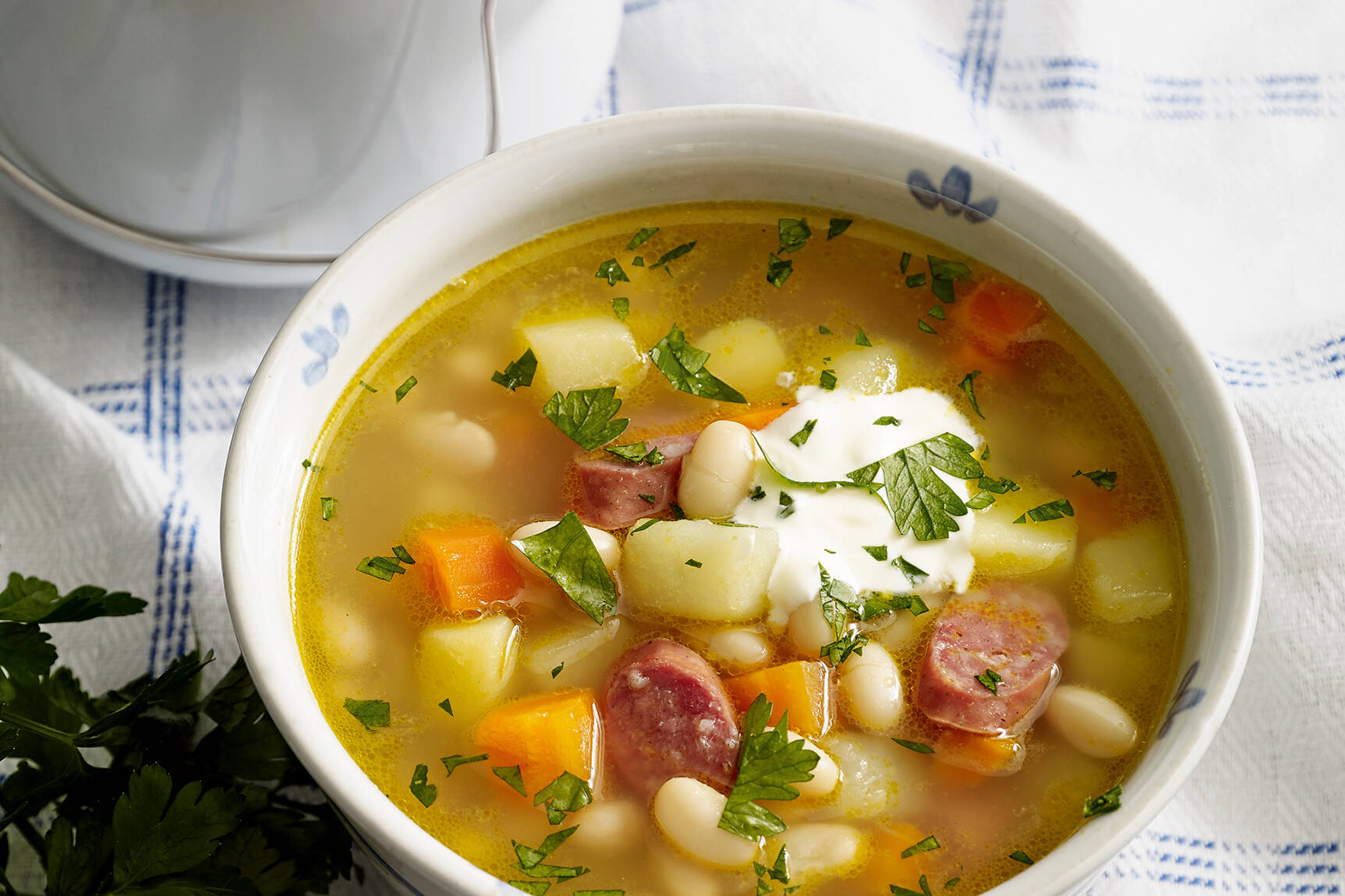Weiße Bohnensuppe mit Mettendchen Rezept | Küchengötter Weiße Bohnensuppe mit Mettendchen Rezept | Küchengötter