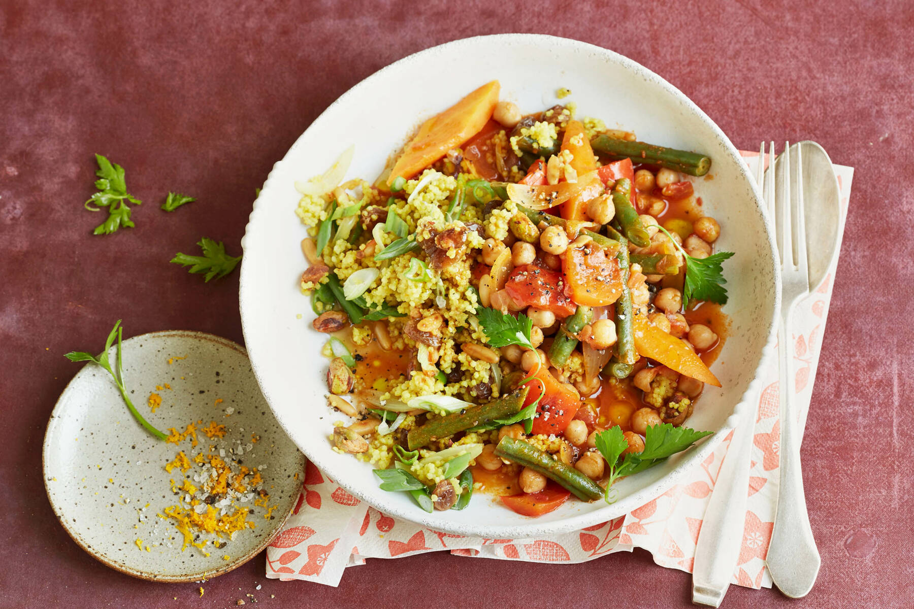 Orientalisches Gemüse mit Orangen-Gewürz-Hirse Rezept | Küchengötter