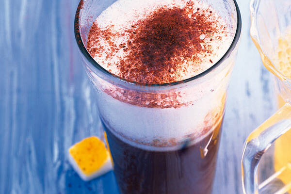 Heiße Schokolade mit Milchschaum Rezept | Küchengötter Heiße Schokolade mit Milchschaum Rezept | Küchengötter