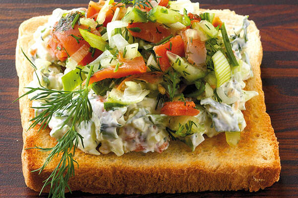 Toast mit Lachs-Aufstrich Rezept | Küchengötter Toast mit Lachs-Aufstrich Rezept | Küchengötter