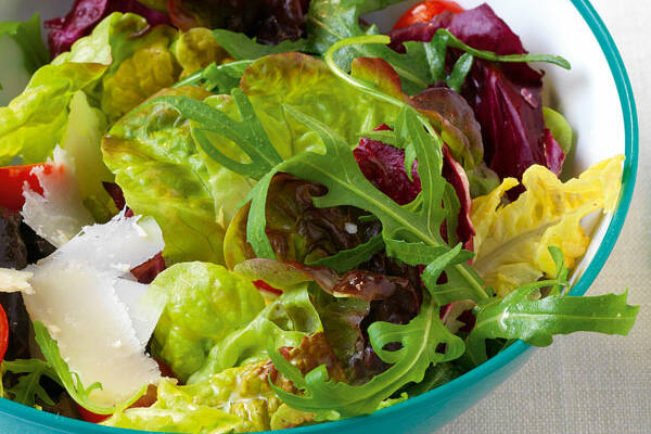 Gemischte Blattsalate Mit Pute Speckvinaigrette Und Salbei - Rezepte Suchen Gemischte Blattsalate Mit Pute Speckvinaigrette Und Salbei - Rezepte Suchen