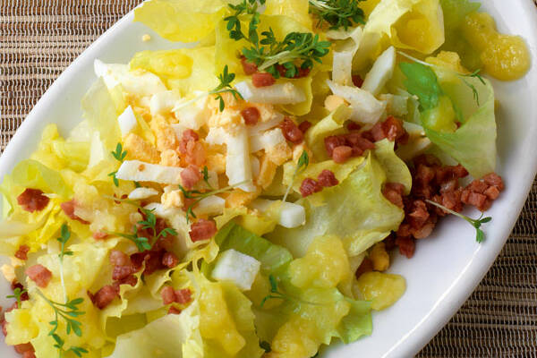 Endiviensalat mit Kartoffelvinaigrette Rezept | Küchengötter