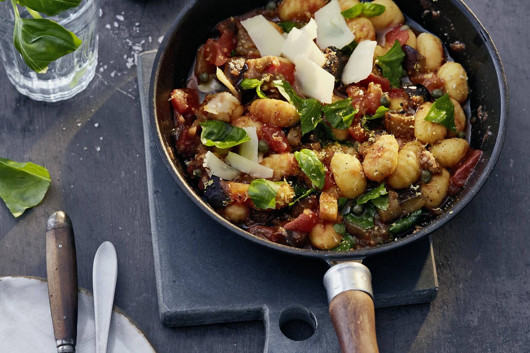 OnePanGnocchi mit Auberginen Rezept Küchengötter