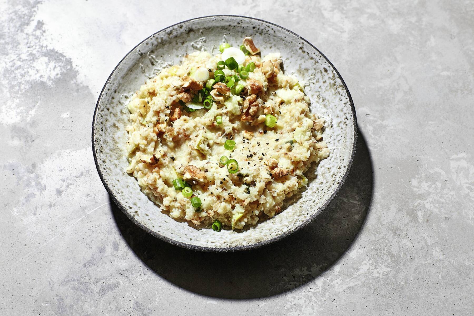 Blumenkohl-Graupen-Risotto mit Bergkäse Rezept | Küchengötter Blumenkohl-Graupen-Risotto mit Bergkäse Rezept | Küchengötter